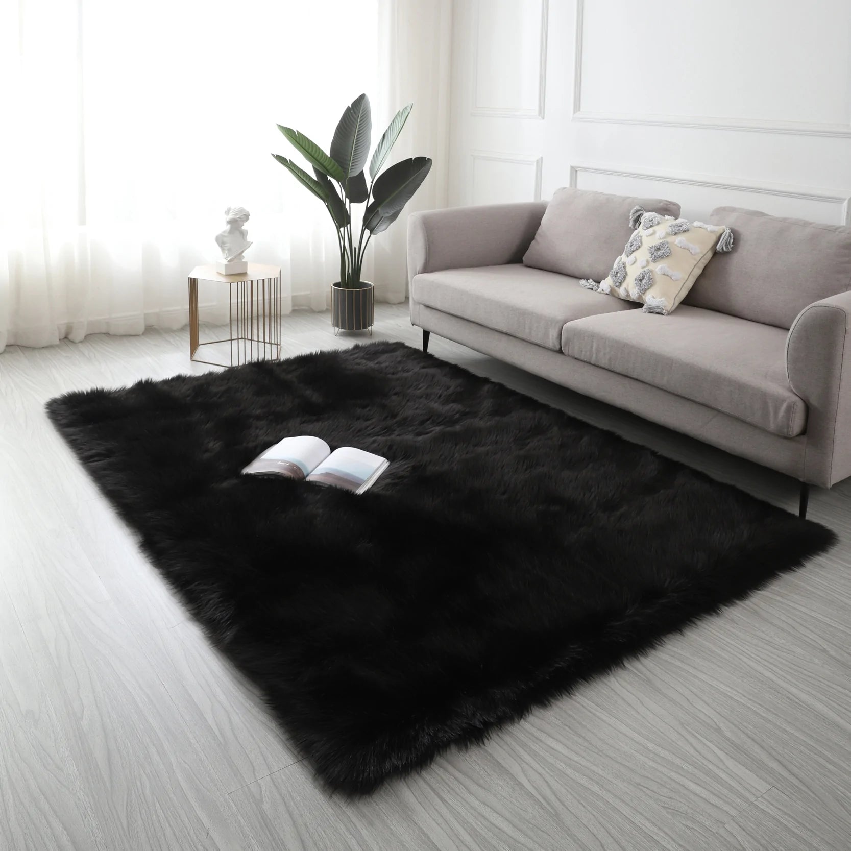 Fur Carpet ( 80x80cm discount ) ( Black )