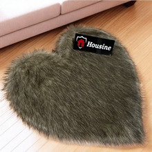 Load image into Gallery viewer, Animal Heart Faux Fur Rug, Luxury Fluffy Area Rug - 80x80 cm
