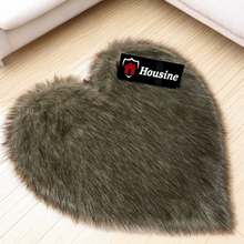 Load image into Gallery viewer, Animal Heart Faux Fur Rug, Luxury Fluffy Area Rug - 80x80 cm
