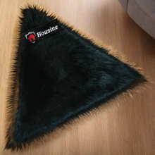 Load image into Gallery viewer, Black Triangle Faux Fur Rug, Luxury Fluffy Area Rug - 90x90 cm
