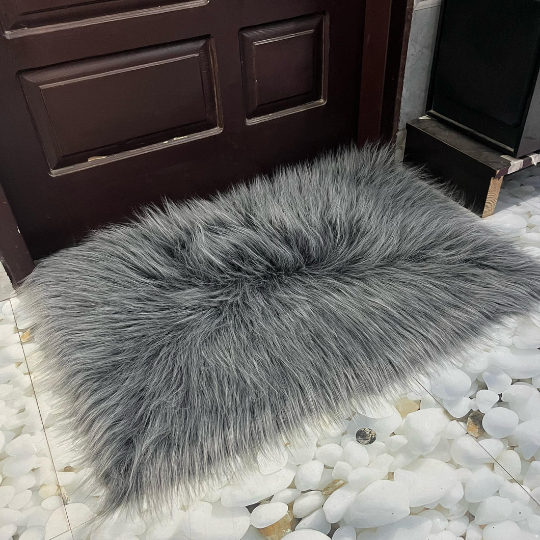 Gray Faux Fur Mat, Luxury Fluffy Area Rug - 2x3 feet