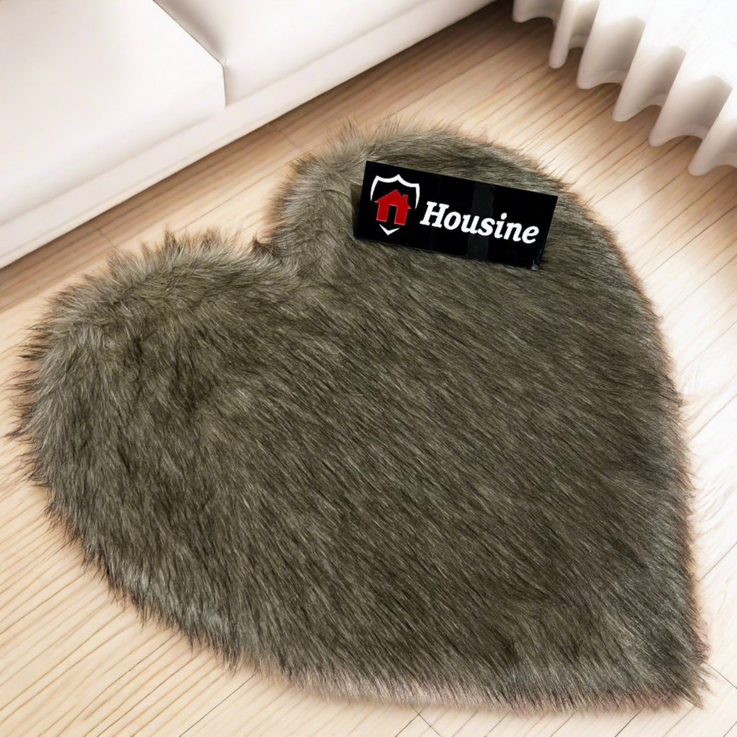 Animal Heart Faux Fur Rug, Luxury Fluffy Area Rug - 80x80 cm