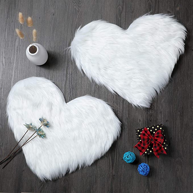 2 Pieces Fluffy Faux Area Rug Heart Shaped Rug for Home  - White