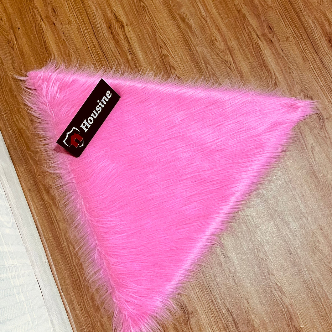 Pink Triangle Faux Fur Rug, Luxury Fluffy Area Rug - 90x90 cm